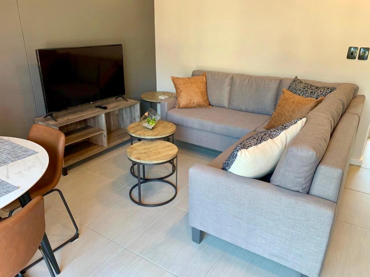 Oyster Lagoon Villa - Luxurious 2 Bed Apartment In Книсна Екстер'єр фото