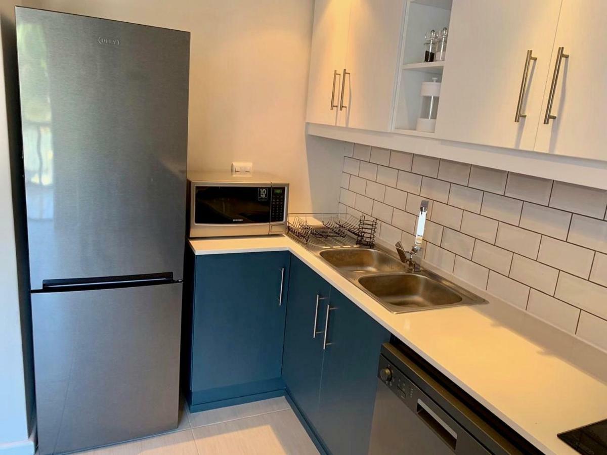 Oyster Lagoon Villa - Luxurious 2 Bed Apartment In Книсна Екстер'єр фото