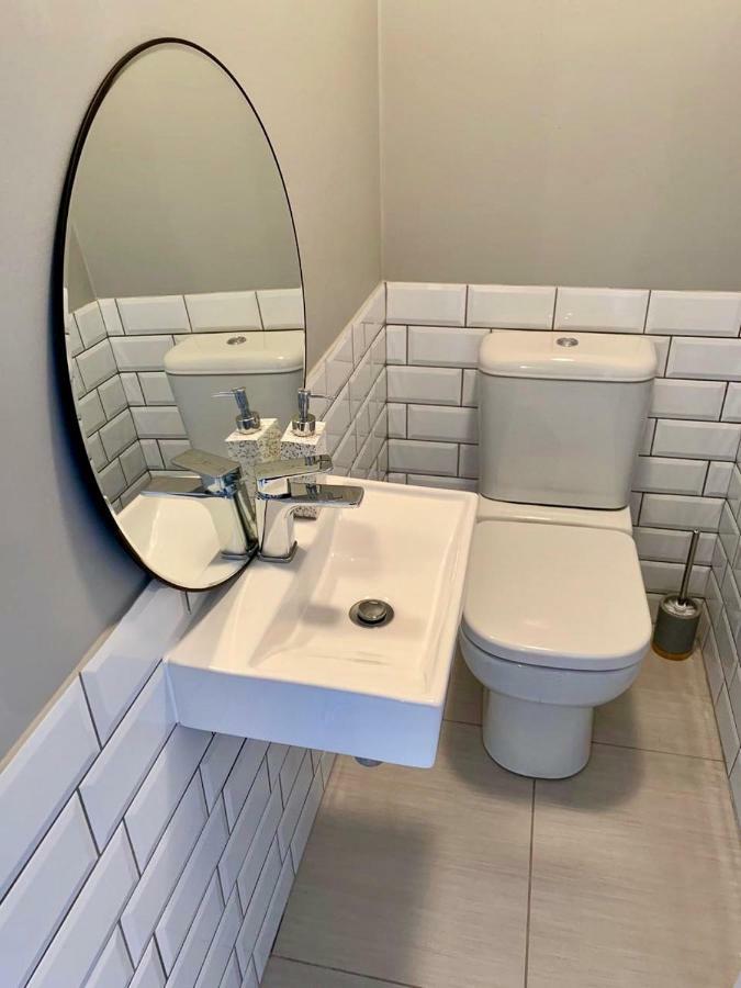 Oyster Lagoon Villa - Luxurious 2 Bed Apartment In Книсна Екстер'єр фото